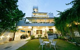 Dera Jaipur - Luxury Heritage Stays In Bani Park, Jaipur